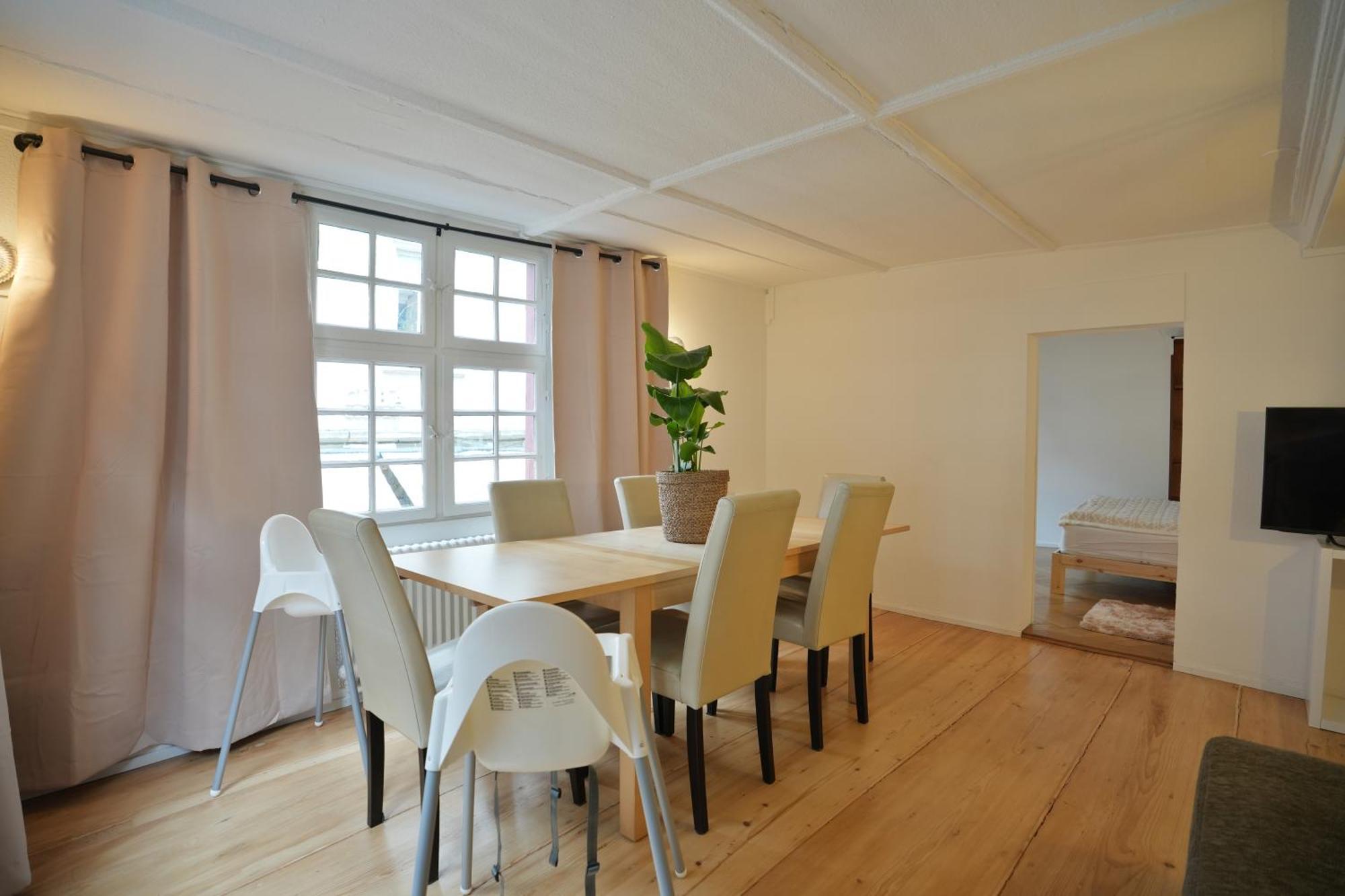 Cozy City Center, 4 Bedroom- 120Sq, 5Min Walk To Main Station Basel Exterior photo